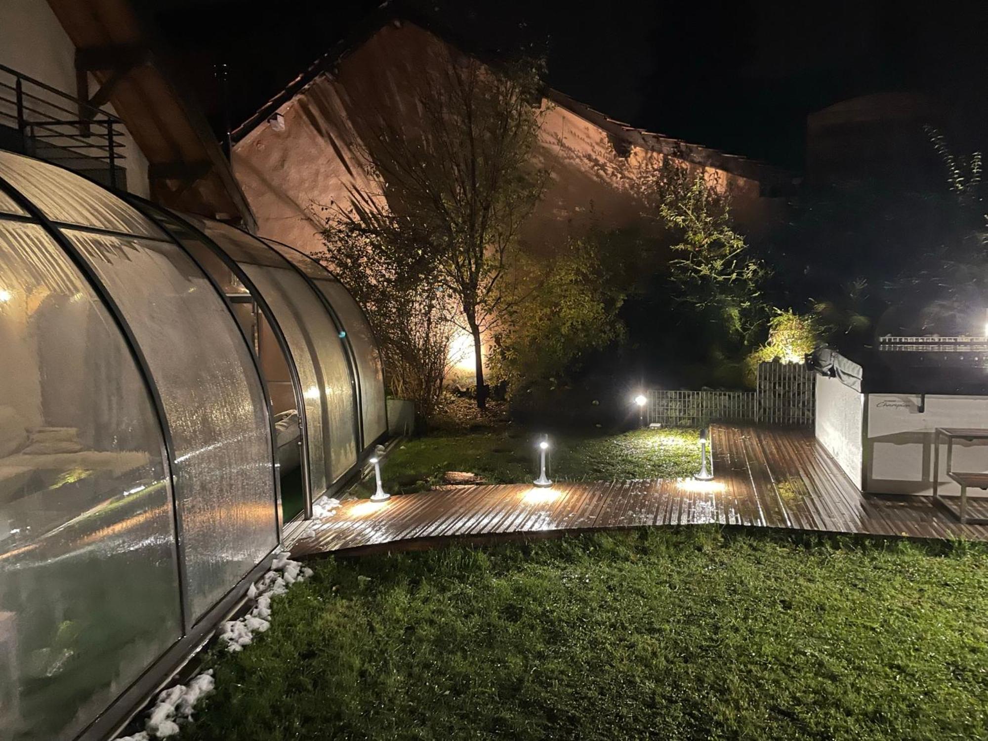 Les Edelweiss Mont-Blanc - Gite Classe 3 Etoiles Passy  Bagian luar foto
